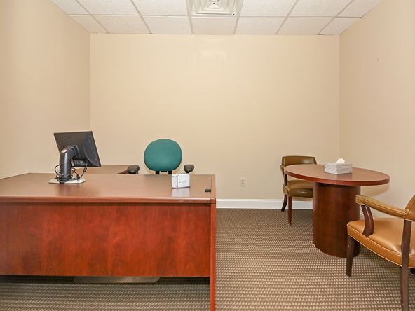 40 Galesi Dr, Wayne, NJ, 07470